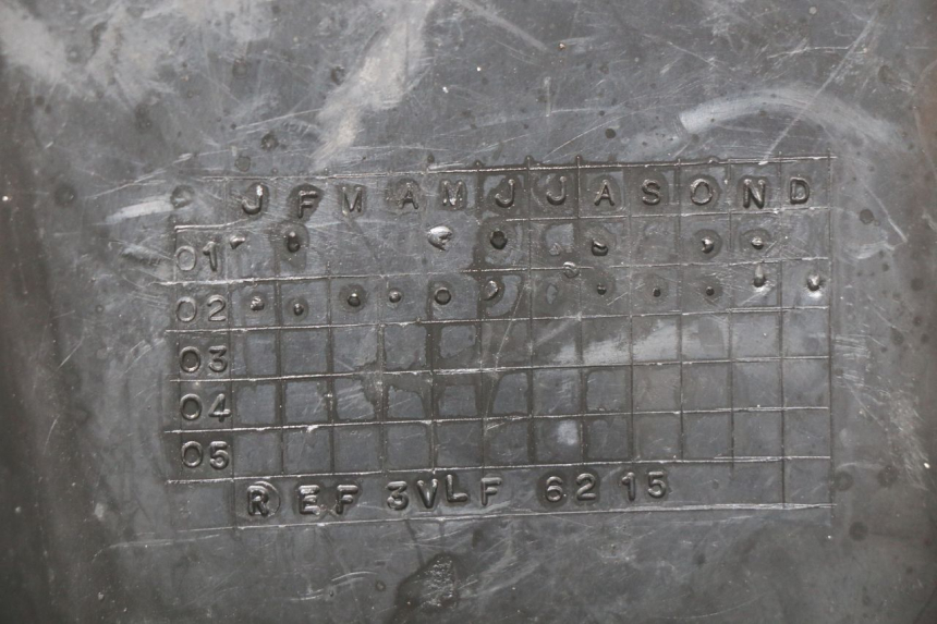 photo de OSŁONA KIEROWNICY TYLNA MBK BOOSTER SPIRIT 50 (1999 - 2003) - Szczegół części