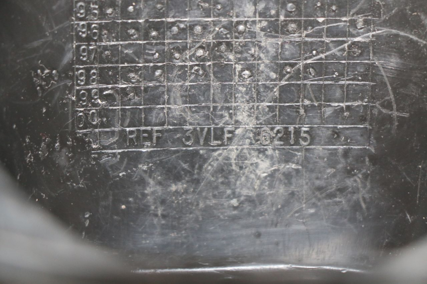 photo de OSŁONA KIEROWNICY TYLNA MBK BOOSTER SPIRIT 50 (1999 - 2003) - Szczegół części