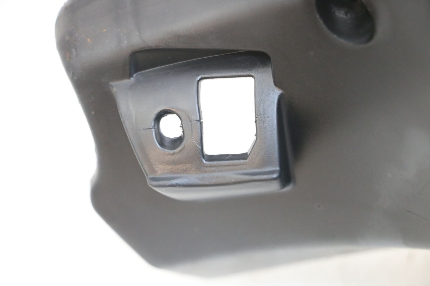 photo de OSŁONA TYLNEJ KIEROWNICY MBK BOOSTER SPIRIT 50 (2004 - 2017) - Inny kąt widzenia