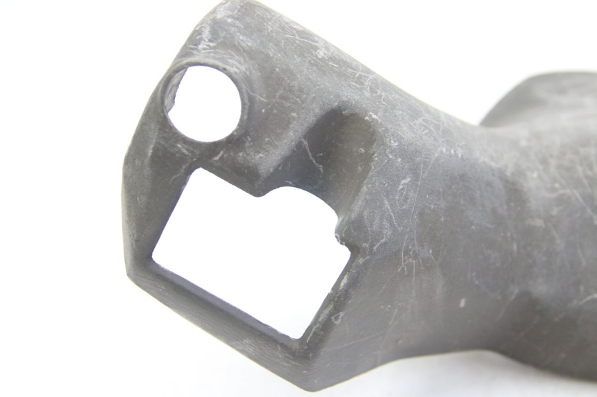 photo de OSŁONA KIEROWNICY TYLNA SUZUKI BURGMAN 125 (2007 - 2014) - Punkty mocowania