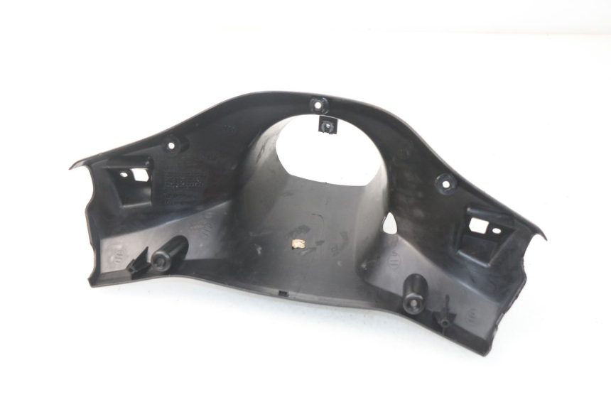 photo de OSŁONA KIEROWNICY TYLNA YAMAHA BW'S 50 (2004 - 2017) - Zbliżenie techniczne