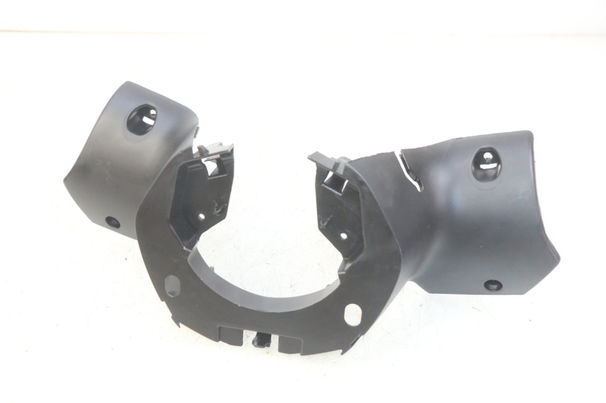 photo de OSŁONA KIEROWNICY TYLNA PEUGEOT CITYSTAR AIR 125 (2014 - 2017) - Zoom stanu zużycia