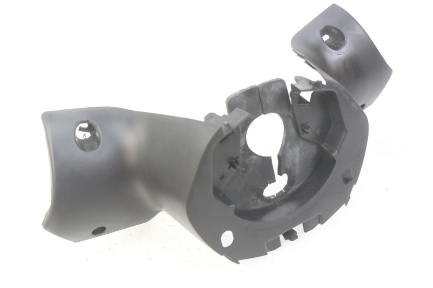 photo de OSŁONA TYLNEJ KIEROWNICY PEUGEOT CITYSTAR 125 (2011 - 2017) - Inny kąt widzenia