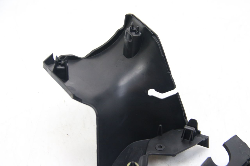 photo de OSŁONA TYLNEJ KIEROWNICY PEUGEOT CITYSTAR 125 (2011 - 2017) - Część sprawdzona