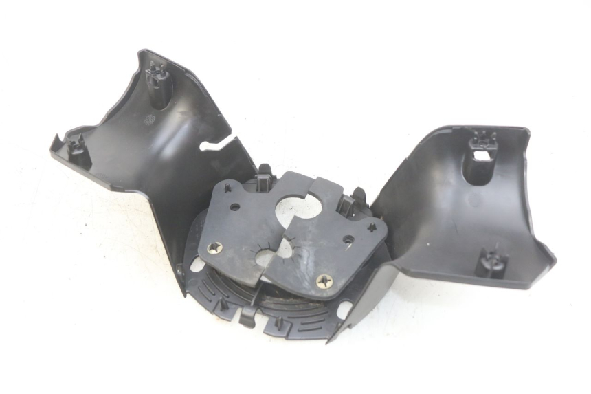 photo de OSŁONA TYLNEJ KIEROWNICY PEUGEOT CITYSTAR 125 (2011 - 2017) - Widok główny