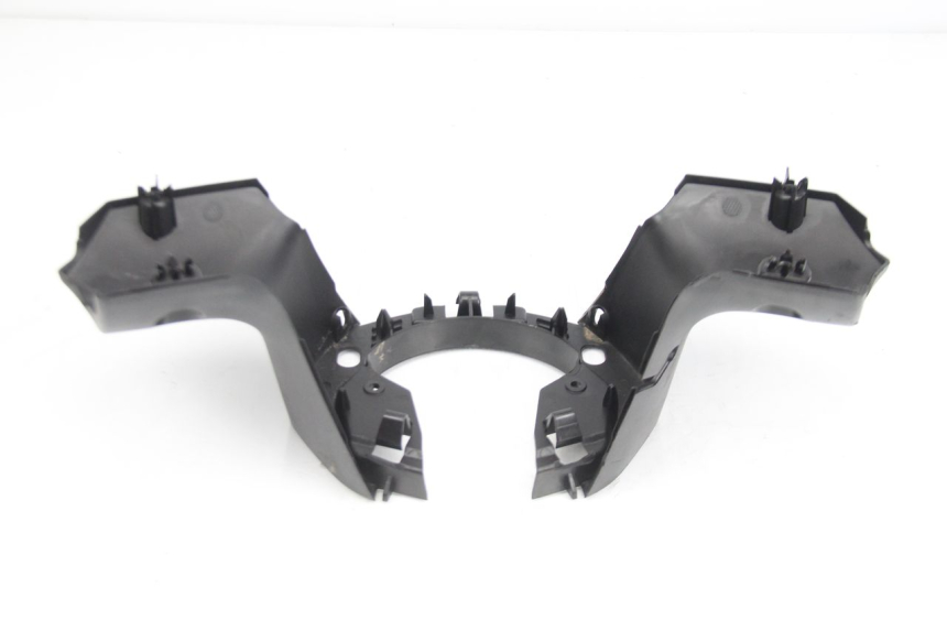 photo de OSŁONA KIEROWNICY TYLNA PEUGEOT CITYSTAR 50 (2013 - 2017) - Widok główny