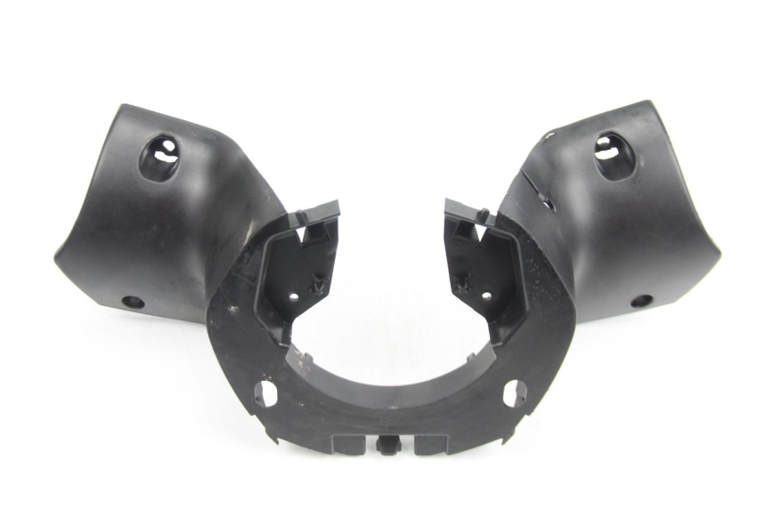 photo de OSŁONA KIEROWNICY TYLNA PEUGEOT CITYSTAR 50 (2013 - 2017) - Zbliżenie techniczne