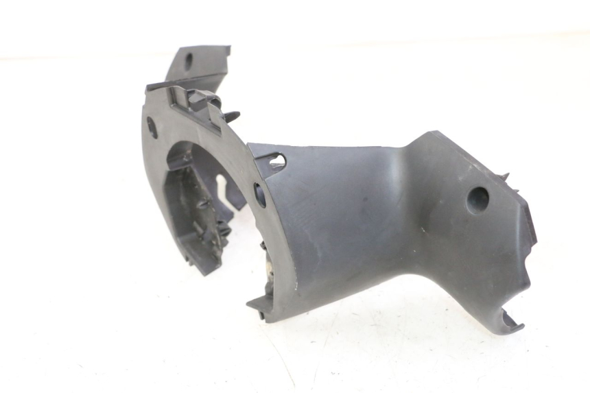 photo de OSŁONA KIEROWNICY TYLNA PEUGEOT CITYSTAR 50 (2013 - 2017) - Zoom stanu zużycia