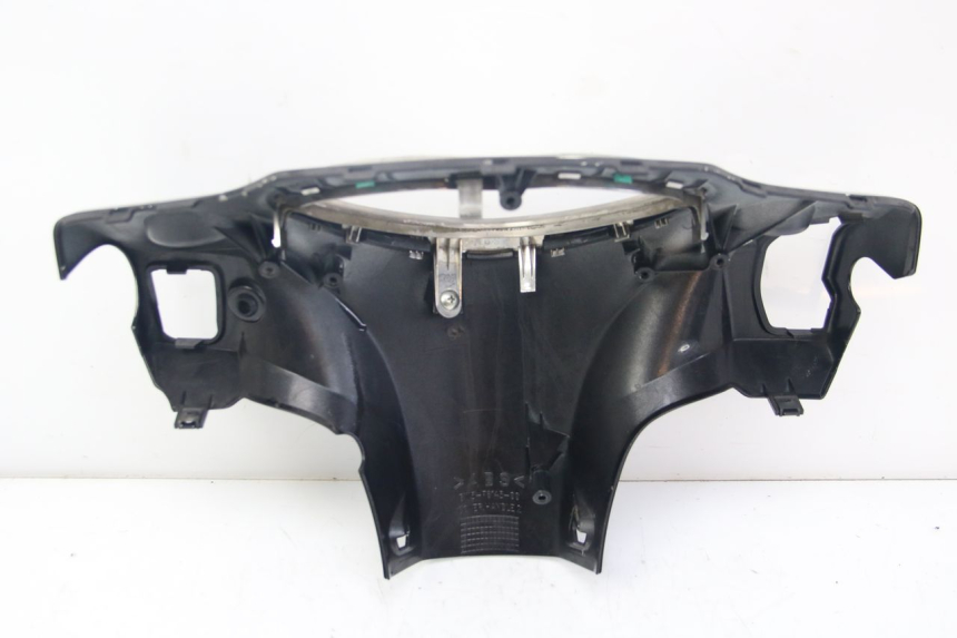 photo de OSŁONA TYLNEJ KIEROWNICY YAMAHA D'ELIGHT DELIGHT 125 (2017 - 2020) - Szczegół części