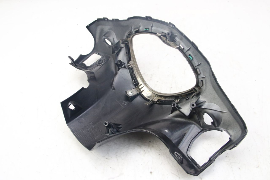 photo de OSŁONA TYLNEJ KIEROWNICY YAMAHA D'ELIGHT DELIGHT 125 (2017 - 2020) - Szczegóły charakterystyczne