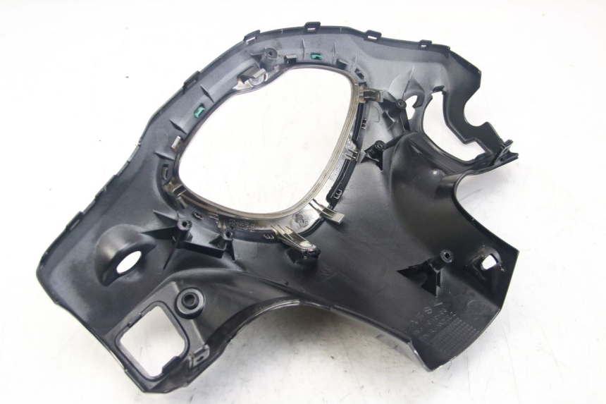 photo de OSŁONA TYLNEJ KIEROWNICY YAMAHA D'ELIGHT DELIGHT 125 (2017 - 2020) - Zbliżenie komponentów