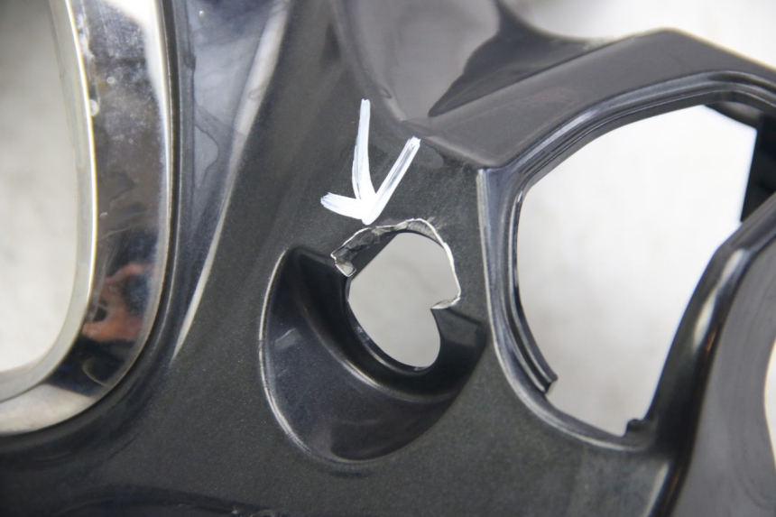 photo de OSŁONA TYLNEJ KIEROWNICY YAMAHA D'ELIGHT DELIGHT 125 (2017 - 2020) - Stan powierzchni