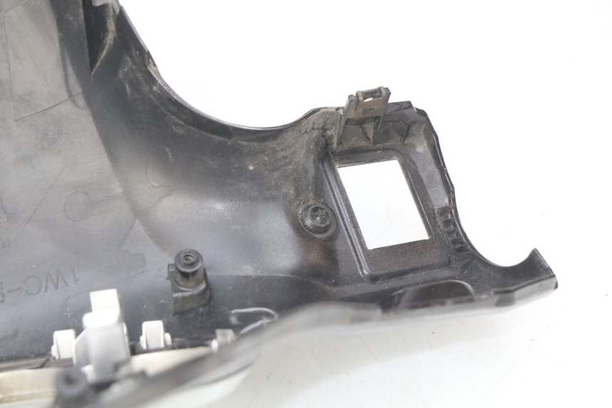 photo de OSŁONA TYLNEJ KIEROWNICY YAMAHA D'ELIGHT DELIGHT 115 (2013 - 2017) - Zoom stanu zużycia