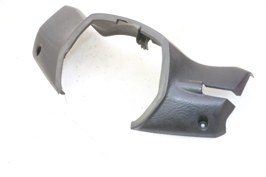 photo de OSŁONA KIEROWNICY TYLNA HONDA FES S-WING SWING ABS 125 (2007 - 2015) - Zoom stanu zużycia