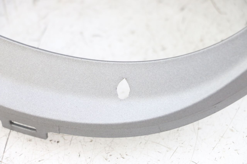 photo de OSŁONA TYLNEJ KIEROWNICY SYM FIDDLE 3 III 125 (2014 - 2020) - Struktura - zbliżenie