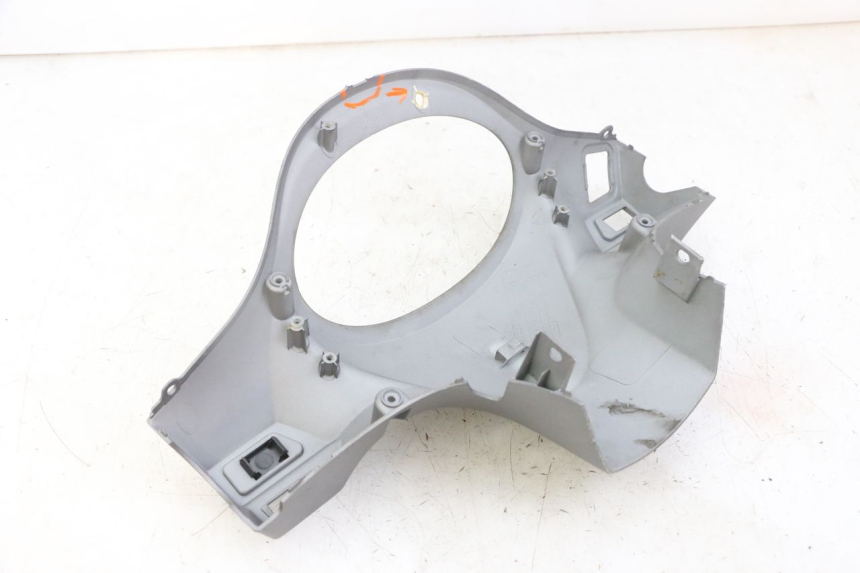 photo de OSŁONA TYLNEJ KIEROWNICY SYM FIDDLE 3 III 125 (2014 - 2020) - Inny kąt widzenia