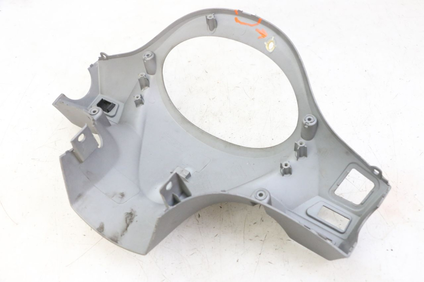 photo de OSŁONA TYLNEJ KIEROWNICY SYM FIDDLE 3 III 125 (2014 - 2020) - Stan powierzchni