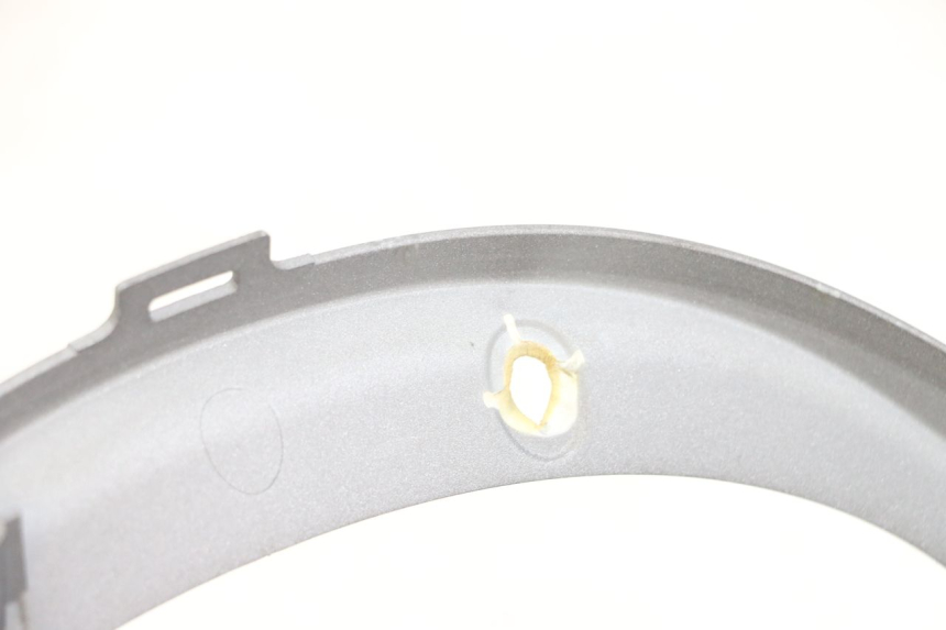 photo de OSŁONA TYLNEJ KIEROWNICY SYM FIDDLE 3 III 125 (2014 - 2020) - Część sprawdzona