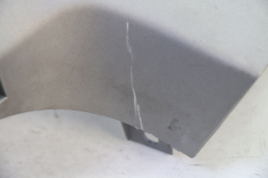 photo de OSŁONA TYLNEJ KIEROWNICY SYM FIDDLE 3 III 125 (2014 - 2020) - Inny kąt widzenia