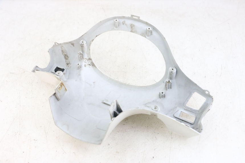 photo de OSŁONA TYLNEJ KIEROWNICY SYM FIDDLE 3 III 50 (2014 - 2020) - Zoom stanu zużycia