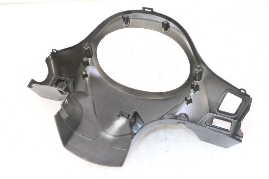 photo de OSŁONA TYLNEJ KIEROWNICY SYM FIDDLE 3 III 50 (2014 - 2020) - Zoom stanu zużycia