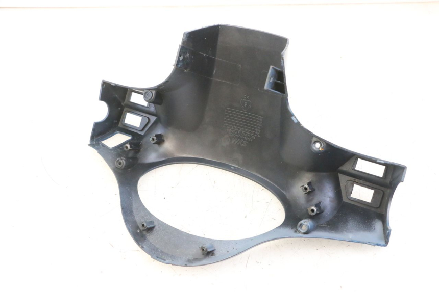 photo de OSŁONA TYLNEJ KIEROWNICY SYM FIDDLE 125 (2008 - 2010) - Zoom stanu zużycia