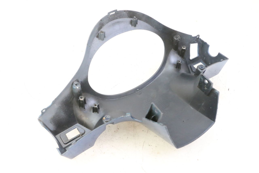 photo de OSŁONA TYLNEJ KIEROWNICY SYM FIDDLE 125 (2008 - 2010) - Inny kąt widzenia