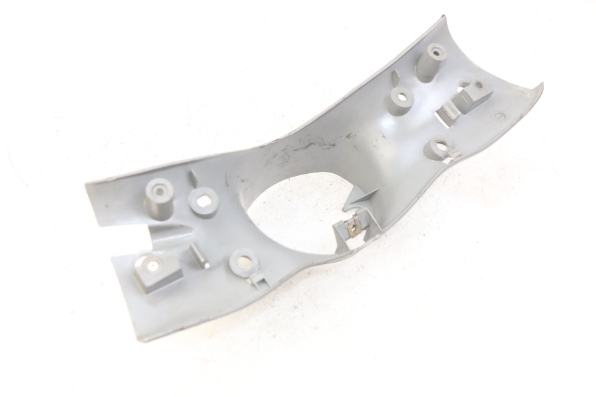 photo de OSŁONA TYLNEJ KIEROWNICY MBK FLIPPER 50 (2004 - 2012) - Zbliżenie techniczne