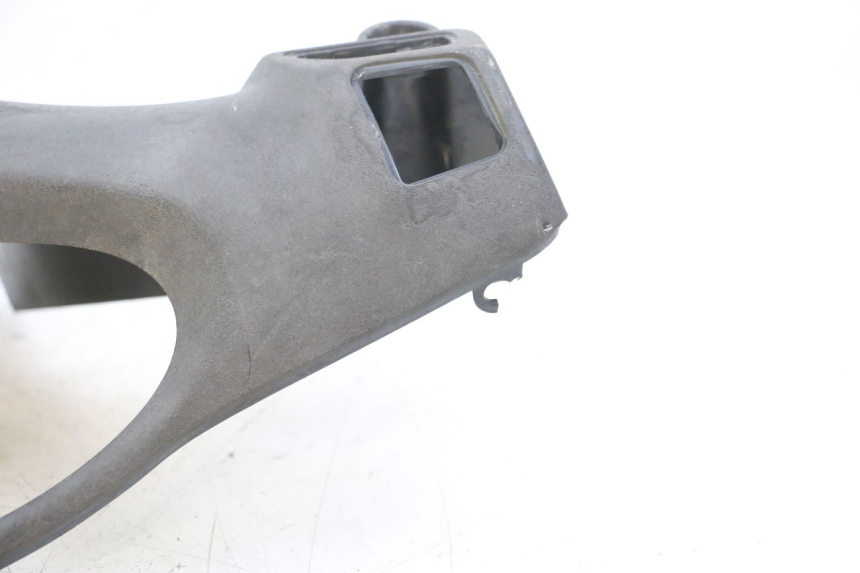 photo de OSŁONA TYLNEJ KIEROWNICY PIAGGIO FLY 2T 50 (2004 - 2017) - Inny kąt widzenia