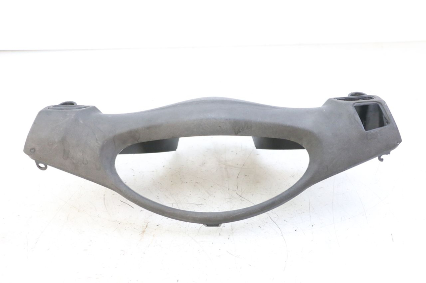 photo de OSŁONA TYLNEJ KIEROWNICY PIAGGIO FLY 2T 50 (2004 - 2017) - Zbliżenie techniczne