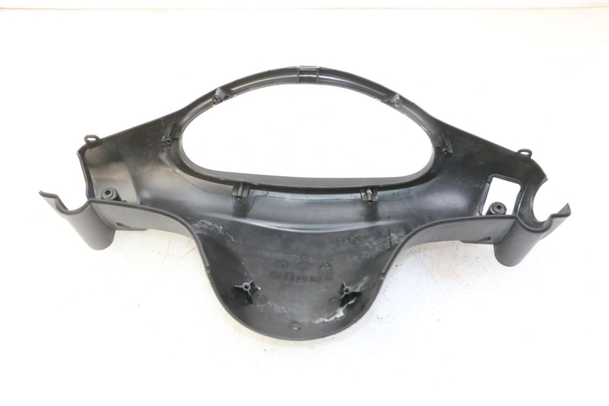 photo de OSŁONA TYLNEJ KIEROWNICY PIAGGIO FLY 2T 50 (2004 - 2017) - Zoom stanu zużycia