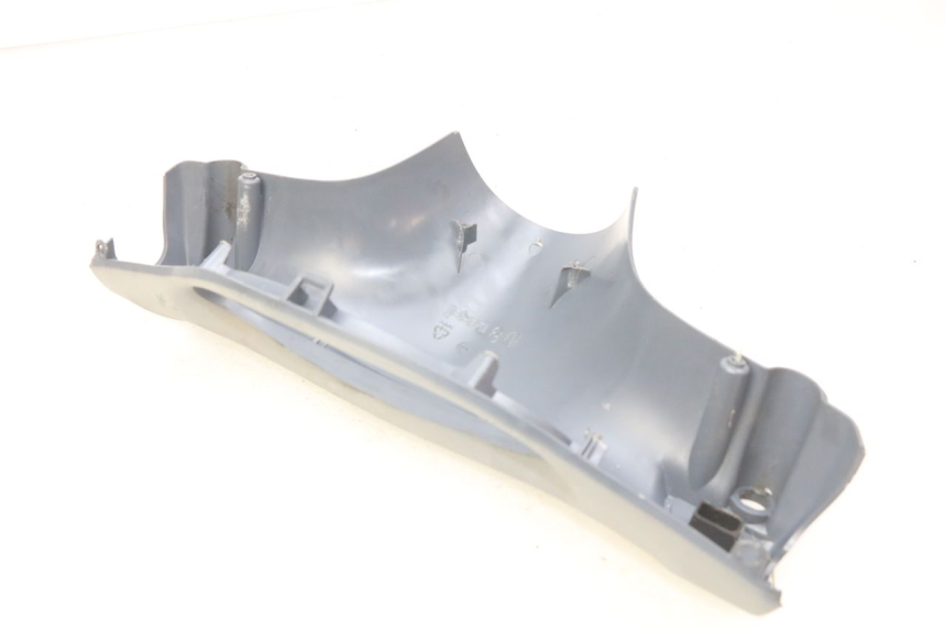 photo de OSŁONA TYLNEJ KIEROWNICY PIAGGIO FLY 100 (2006 - 2010) - Szczegół części