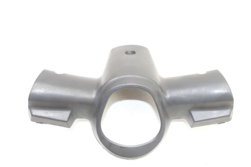 photo de OSŁONA TYLNEJ KIEROWNICY VENESI FLY RETRO 4T 50 (2020 - 2025) - Zoom stanu zużycia