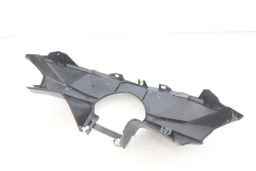 photo de OSŁONA KIEROWNICY TYLNA PEUGEOT GEOPOLIS 400 (2007 - 2013) - Inny kąt widzenia