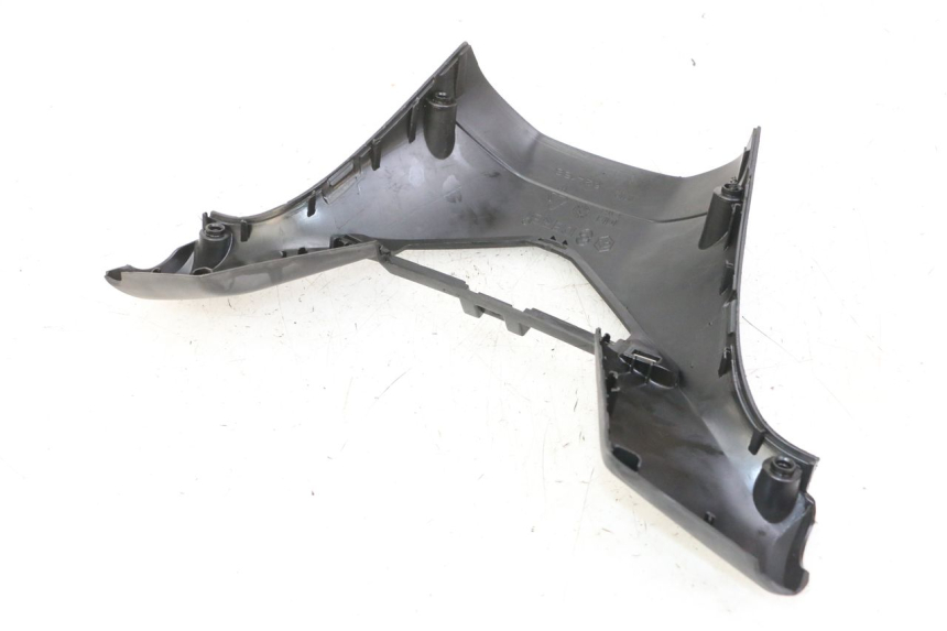 photo de OSŁONA KIEROWNICY TYLNA GILERA NEXUS 300 (2008 - 2013) - Szczegół części