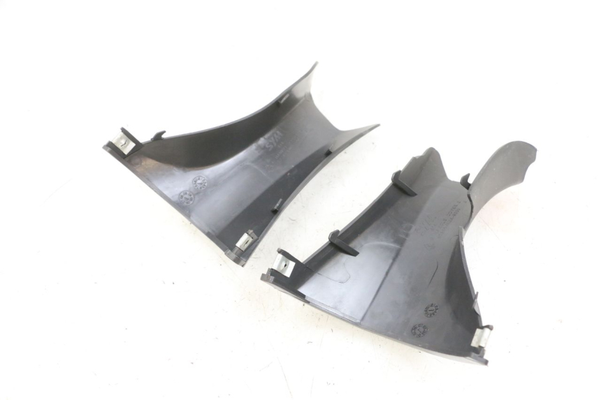 photo de OSŁONA TYLNEJ KIEROWNICY SYM GTS EVO 125 (2009 - 2013) - Zoom stanu zużycia