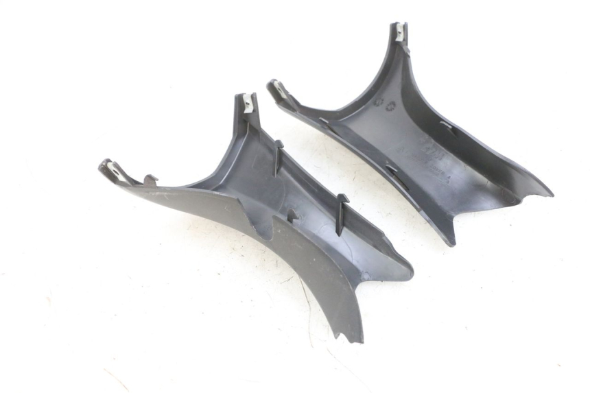 photo de OSŁONA TYLNEJ KIEROWNICY SYM GTS EVO 125 (2009 - 2013) - Inny kąt widzenia