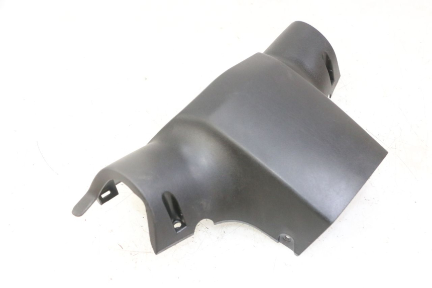 photo de OSŁONA TYLNEJ KIEROWNICY PEUGEOT KISBEE 2T 50 (2018 - 2022) - Zoom stanu zużycia