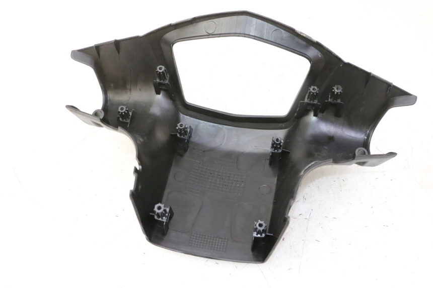 photo de OSŁONA KIEROWNICY TYLNA PEUGEOT KISBEE 2T 50 (2010 - 2017) - Zoom stanu zużycia