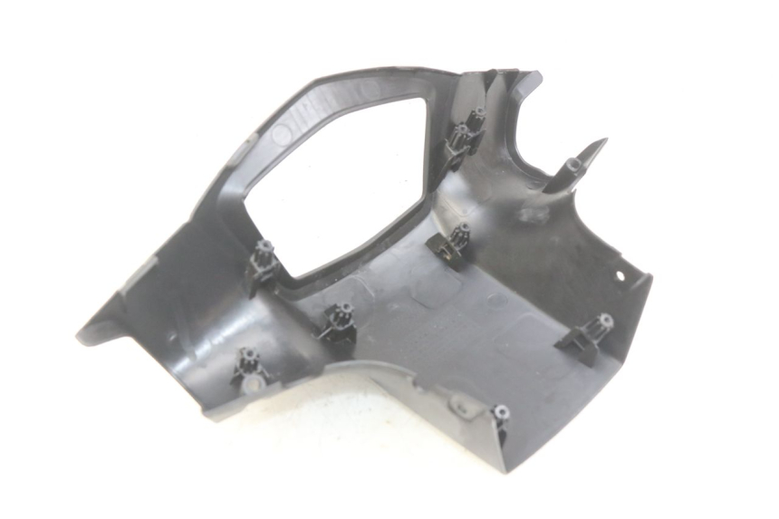 photo de OSŁONA TYLNEJ KIEROWNICY PEUGEOT KISBEE 4T 50 (2010 - 2017) - Inny kąt widzenia