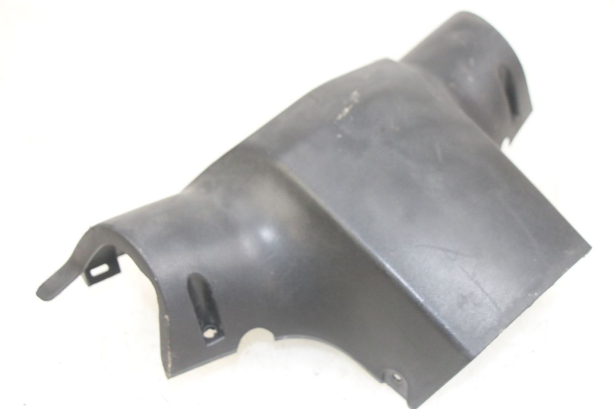 photo de OSŁONA TYLNEJ KIEROWNICY PEUGEOT KISBEE 4T 50 (2010 - 2017) - Zoom stanu zużycia