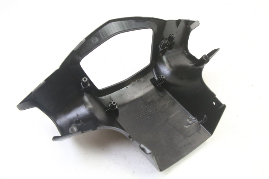 photo de OSŁONA TYLNEJ KIEROWNICY PEUGEOT KISBEE 4T 50 (2018 - 2022) - Zbliżenie techniczne