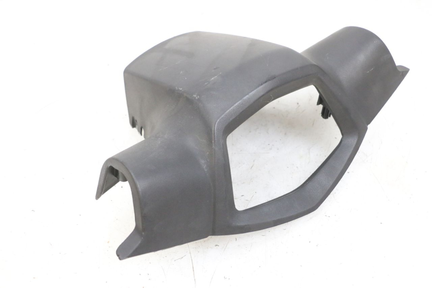 photo de OSŁONA TYLNEJ KIEROWNICY PEUGEOT KISBEE 4T 50 (2010 - 2017) - Szczegół części