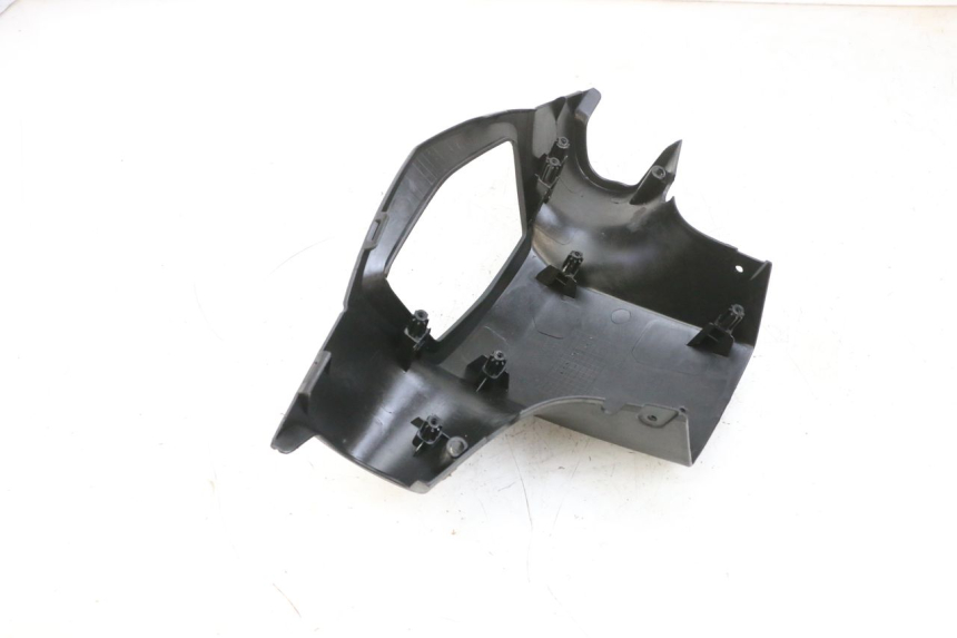 photo de OSŁONA TYLNEJ KIEROWNICY PEUGEOT KISBEE 4T 50 (2010 - 2017) - Inny kąt widzenia