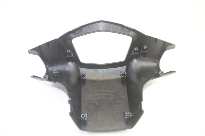 photo de OSŁONA TYLNEJ KIEROWNICY PEUGEOT KISBEE 4T 50 (2018 - 2022) - Zbliżenie techniczne