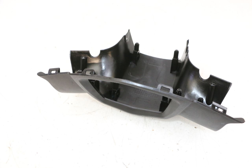 photo de OSŁONA TYLNEJ KIEROWNICY PEUGEOT KISBEE 4T 50 (2010 - 2017) - Szczegół części