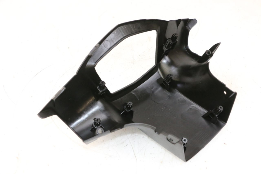 photo de OSŁONA TYLNEJ KIEROWNICY PEUGEOT KISBEE 4T 50 (2010 - 2017) - Zoom stanu zużycia