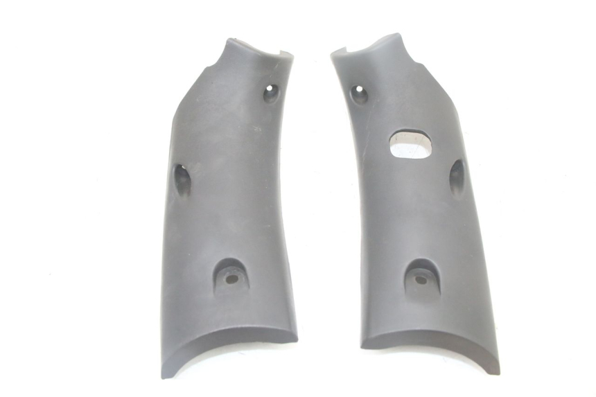 photo de OSŁONA TYLNEJ KIEROWNICY KYMCO GRAND DINK 125 (2008 - 2014) - Szczegół części