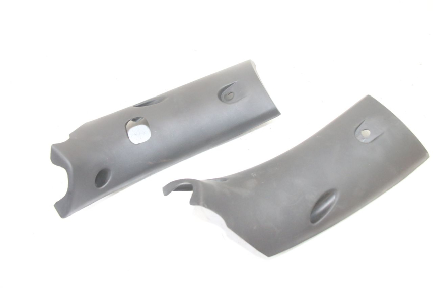 photo de OSŁONA TYLNEJ KIEROWNICY KYMCO GRAND DINK 125 (2008 - 2014) - Zoom stanu zużycia