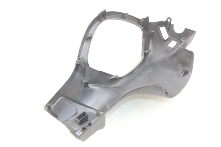 photo de OSŁONA TYLNEJ KIEROWNICY PIAGGIO LIBERTY IGET 4T 50 (2015 - 2020) - Szczegół części